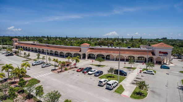 Coral Square Shoppes Out Parcel: 2960 S US Highway 1, Fort Pierce, FL 34982
